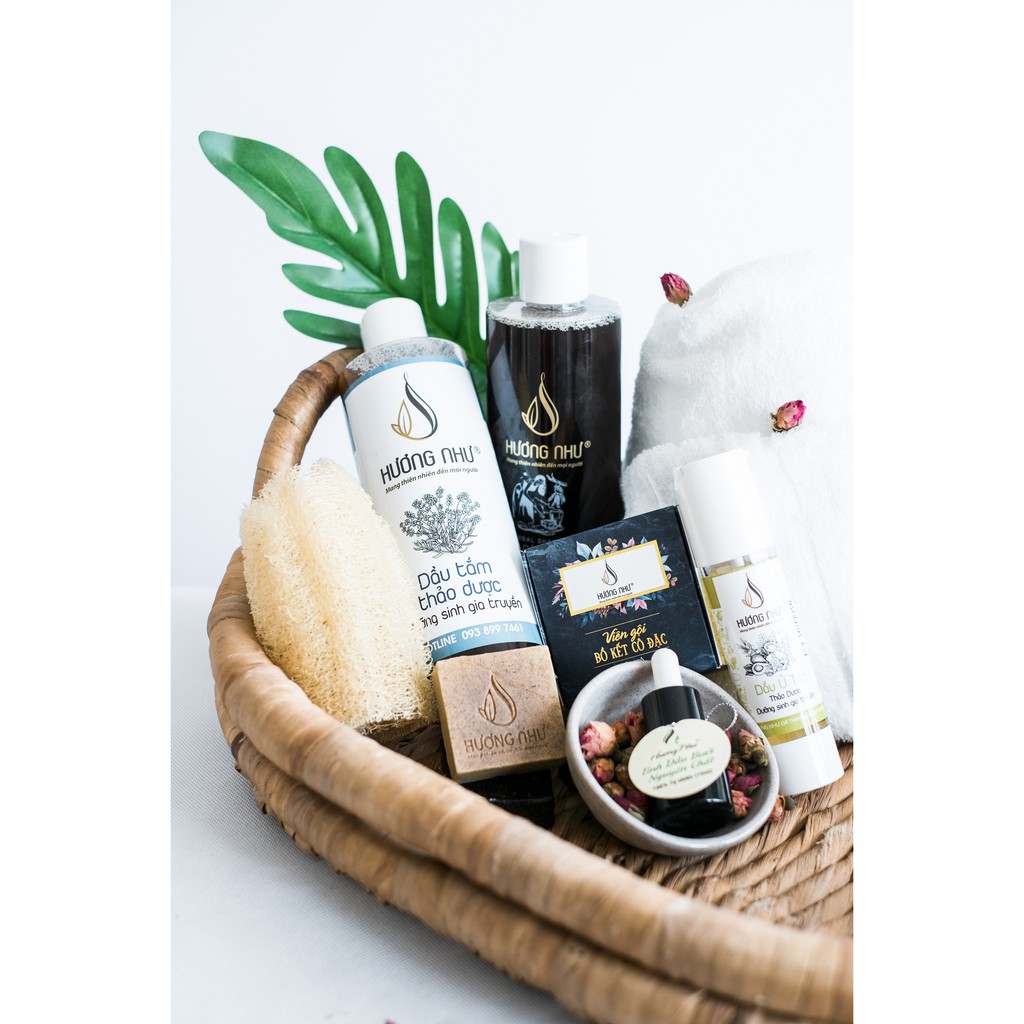 [GIẢM MỤN LƯNG, GIẢM VIÊM LỖ CHÂN LÔNG, DỊU NHẸ CHO DA] Dầu tắm thảo dược Hương Như - 500ml | BigBuy360 - bigbuy360.vn