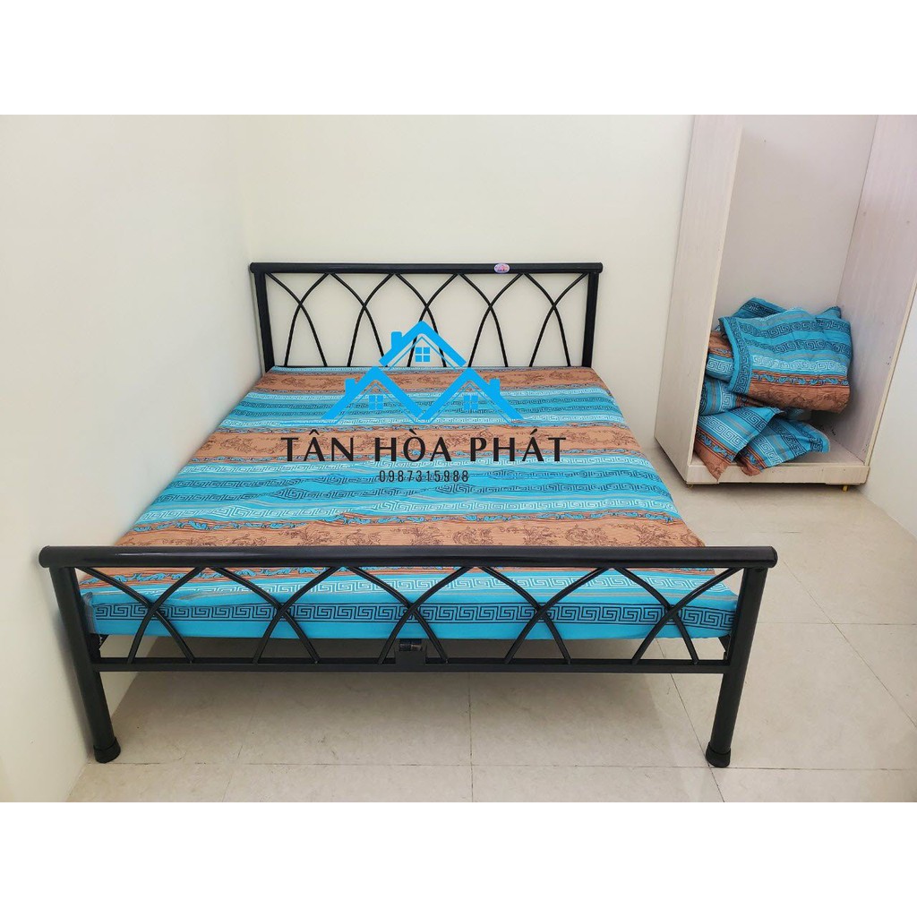 Giường sắt kiểu gỗ cao cấp 140×200 HÒA PHÁT