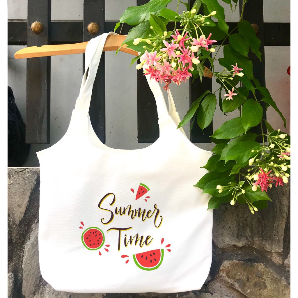 TOTE CANVAS SUMMER FORM TRÒN TÚI VẢI ĐEO VAI BAG NÚT BẤM SIZE LỚN AOMIVN DU LỊCH DẠO PHỐ CÁ TÍNH