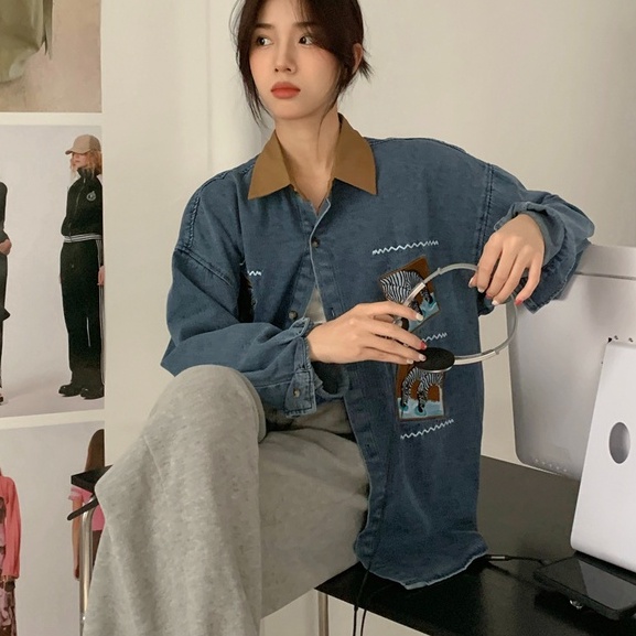 Áo khoác Zhelihangfei denim tay dài dáng rộng thêu họa tiết kiểu retro Mỹ cá tính
