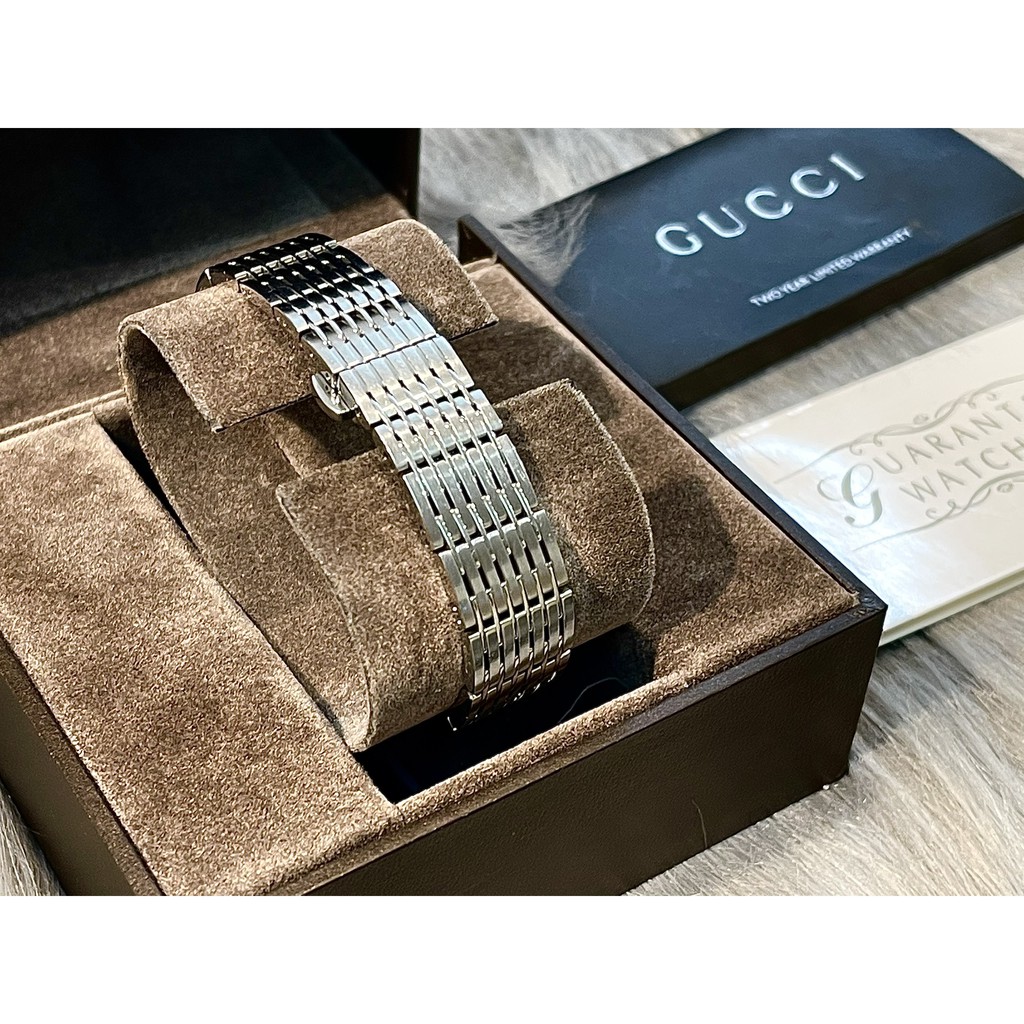 Đồng hồ Nữ Gucci 8600J mặt đen hình chữ nhật