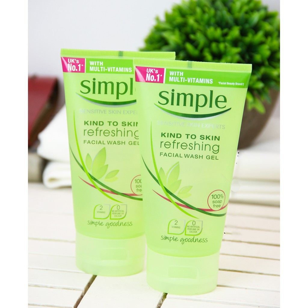 Sữa Rửa Mặt Dạng Gel Simple Refreshing 150ml