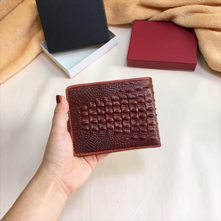 Ví da bò dập vân cá sấu