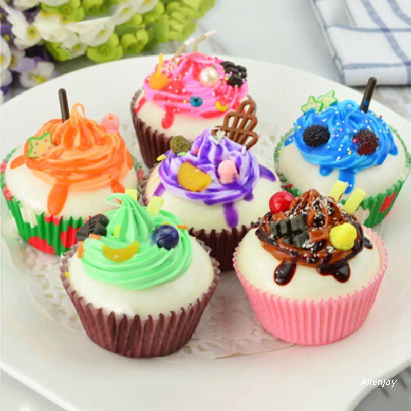 Mô Hình Bánh Cupcake Giả Bằng Nhựa Dùng Trang Trí