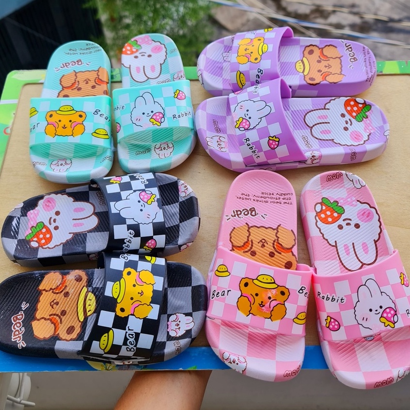 Dép bánh mì cho bé trai bé gái hình thỏ gấu nâu, chất cao su nhúng mờ nhám cho bé
