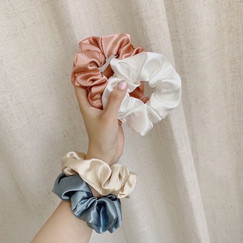 Dây buộc tóc lụa scunchies mẫu trơn màu pastel / Cột tóc scrunchies vải satin phi bóng sang chảnh - Phụ kiện Moori