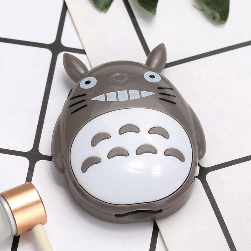 Máy nghe nhạc MP3 hình nhân vật Totoro hỗ trợ cổng cắm USB 2.0 và thẻ nhớ 32GB tiện dụng