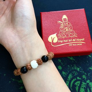 Vòng bồ đề Kim Cang mix sen trắng