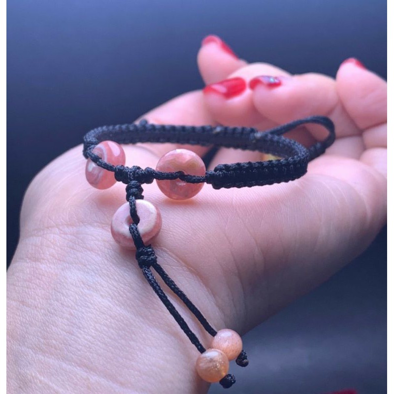 Vòng tay đá hoa đào