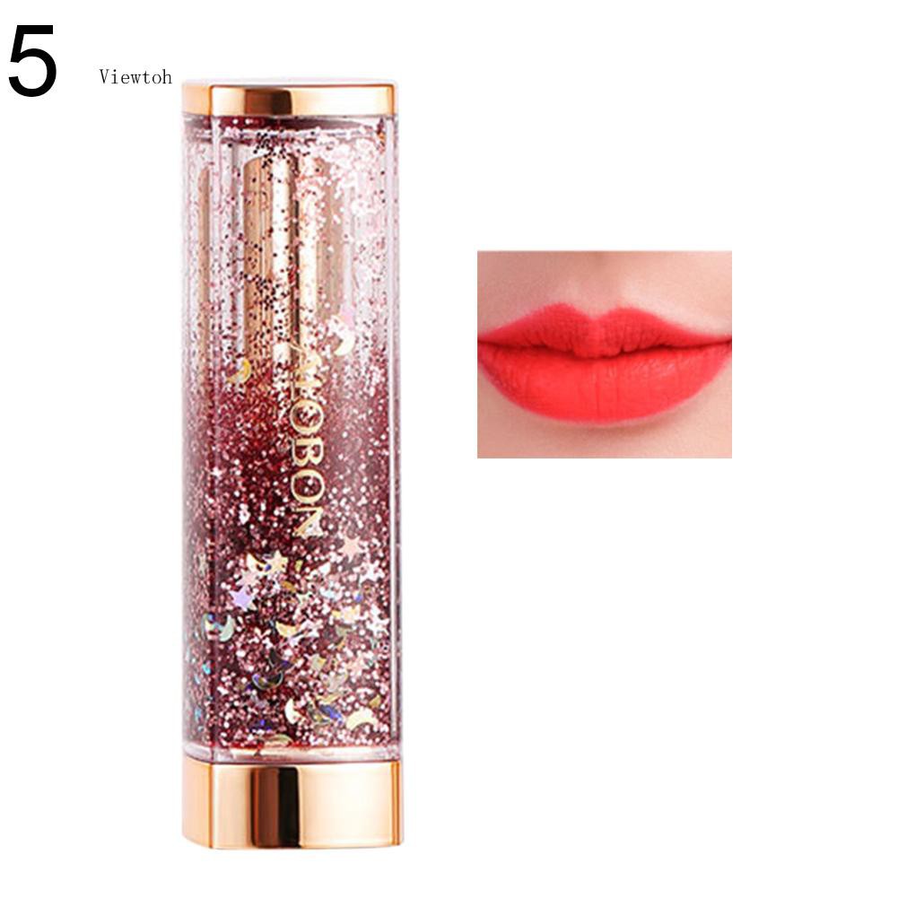 Son môi cho màu lì mịn mượt như nhung quyến rũ và dưỡng ẩm môi