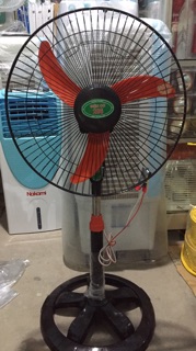 Quạt kẹp bình 12v