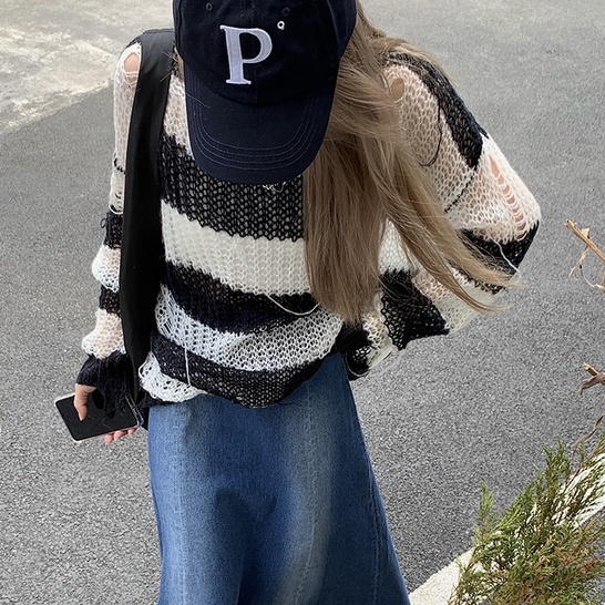 Áo sweater len lưới họa tiết kẻ sọc đen trắng dài tay phong cách cá tính thời trang Becky