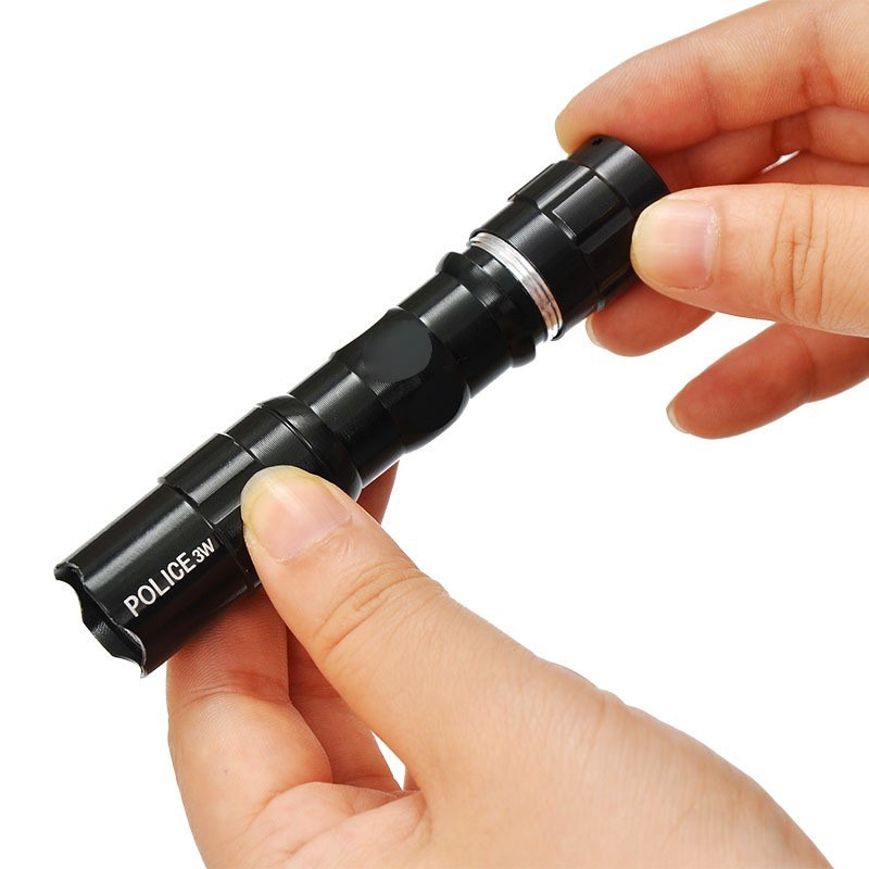 Đèn pin mini GADO siêu sáng 3W chống nước sử dụng pin AA | BigBuy360 - bigbuy360.vn