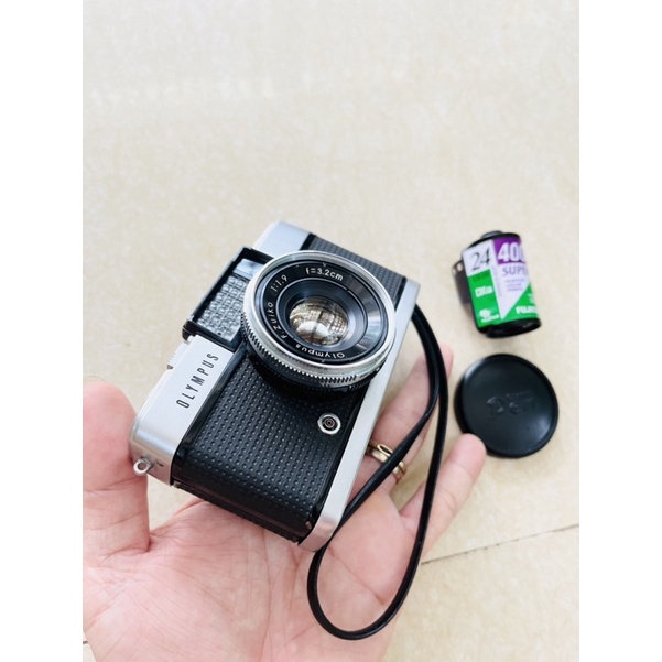 Máy ảnh film OLYMPUS PEN D + lens ZUIKO 32mm f1.9 máy Halfframe chụp nhân đôi số tấm cuộn film 36 chụp được 72