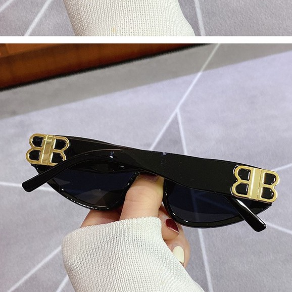 Kính mát gọng vuông thời trang cho nữ