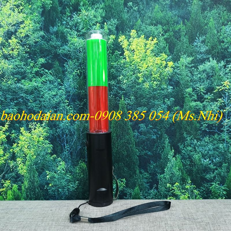 Đèn Gậy Chỉ Huy Giao Thông Hai Màu Dùng Pin Xanh Lá- Đỏ
