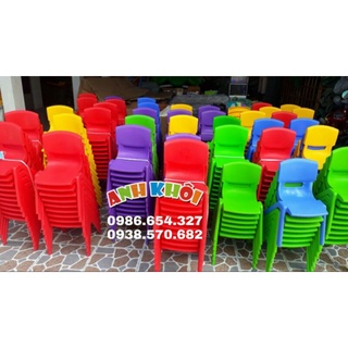 Ghế nhựa đúc 4 màu cho bé giá rẻ cty Anh Khôi, ko đặt chung đơn với bàn chân gấp vì cồng kềnh ko đi dc ạ