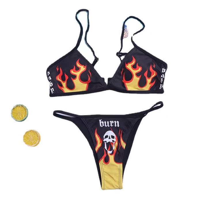 Set bikini 2 mảnh in họa tiết phong cách Gothic cho nữ