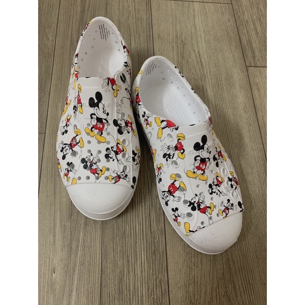 Giày Nativ.e hoạ tiết siêu xinh