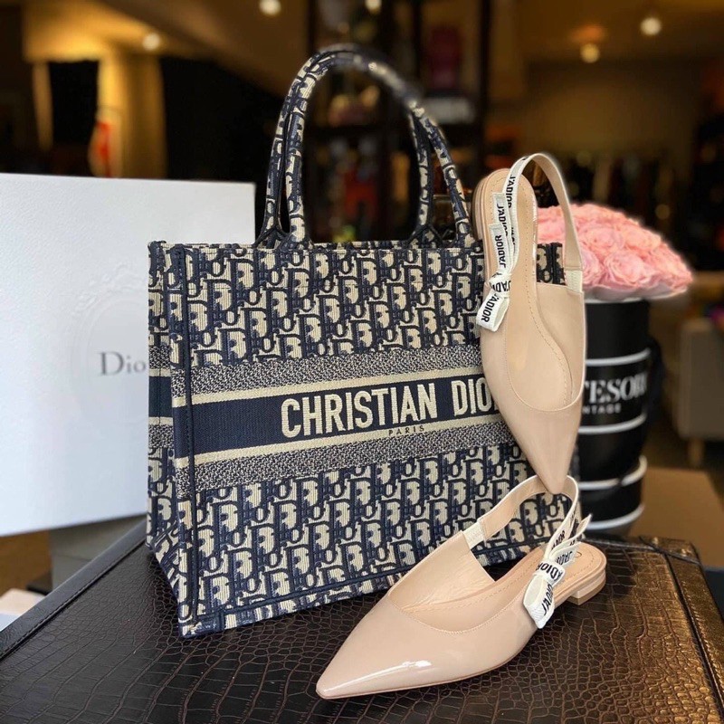 Túi Dior size 34cm kèm khăn quấn hãng tha hồ rộng để đựng đồ