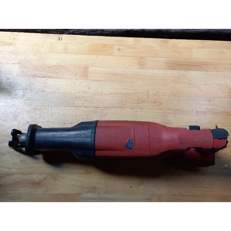 Cưa kiếm 22v full chức năng