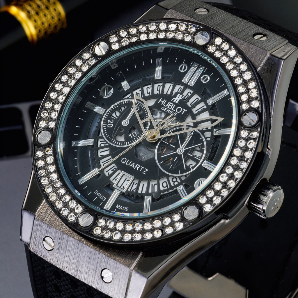 Đồng hồ nam Hublot mặt tròn size 42 máy pin cao cấp dây da chống nước DH204 | BigBuy360 - bigbuy360.vn