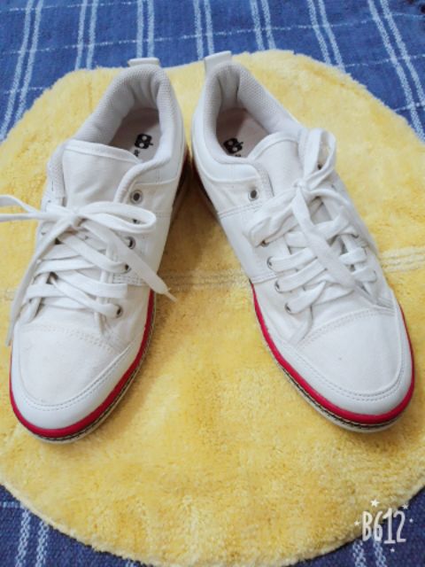 Giày thể thao nam 2hand!