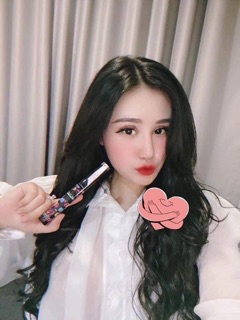 Cây Chuốt Tóc Con Rơi Ngoài