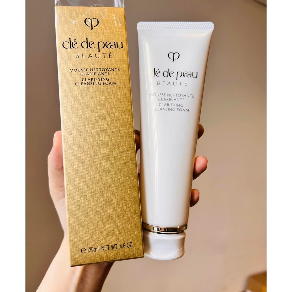Sữa Rửa Mặt Tạo Bọt Làm Sáng Da Cle de Peau Beaute Clarifying Cleansing Foam 125ml