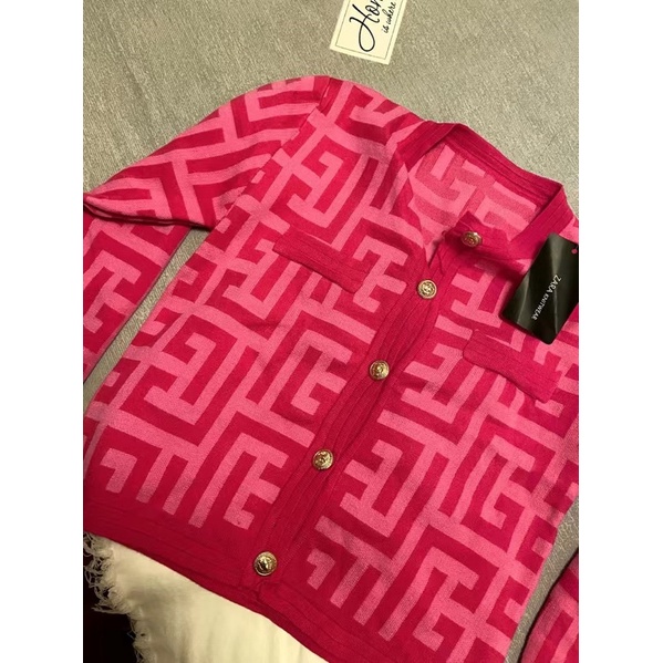 Áo len tay dài 𝙁𝙚𝙣𝙙𝙞 gài nút hàng đẹp Quảng Châu hai màu hồng trắng