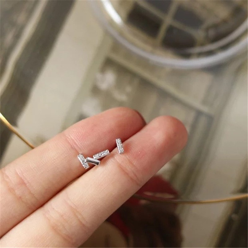 Khuyên tai bạc S925 đính đá zircon không gây dị ứng phong cách Hàn Quốc C395