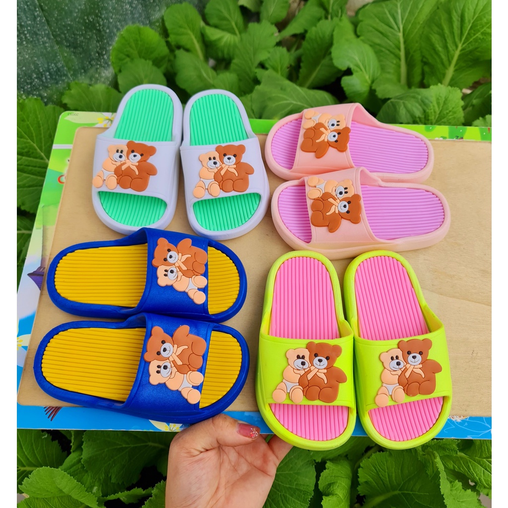 Dép bánh mì cho bé trai bé gái chất cao su mềm gấu Teddy 2 hình dễ thương