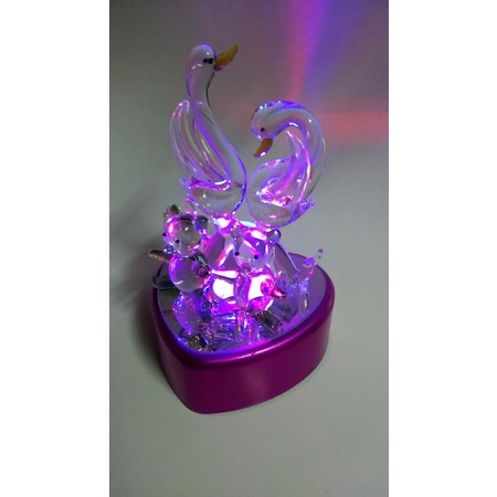 Đèn trang trí hình thiên nga bằng thủy tinh