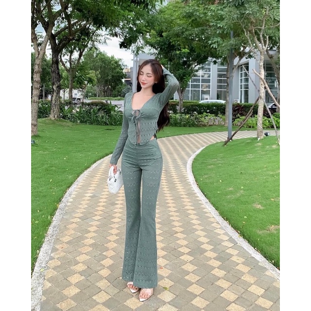 𝐀̉𝐧𝐡 𝐭𝐡𝐚̣̂𝐭 -một Quần loe dài ren  có lót siêu sexy tôn  dáng lưng cao nhiều màu Yn