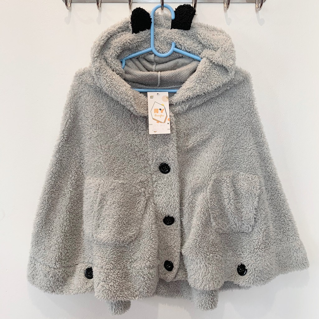 ÁO KHOÁC DƠI BÉ GÁI – RY BOUTIQUE – SIZE 11-12 TUỔI (152 CM – 68KG) – LÔNG CHUỘT – CÓ MŨ LÔNG TAI CHUỘT – 2 TÚI TRƯỚC –