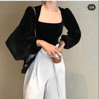 Áo nhung đen cổ vuông tay bồng