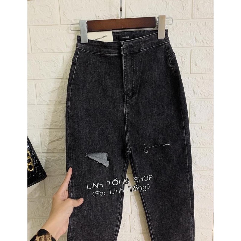 quần bò jeans lưng cạp cao ôm rách nhẹ vài đường 😆