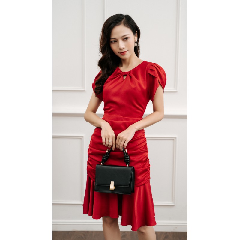 Váy đầm cổ tim nhún hông đuôi cá màu đỏ AMORS V016