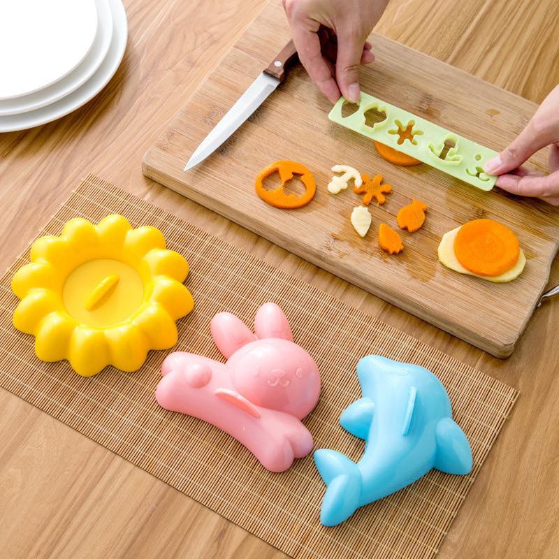 Combo 4 khuôn ép cơm bento hình thú cá heo, hoa, thỏ cho bé ăn dặm