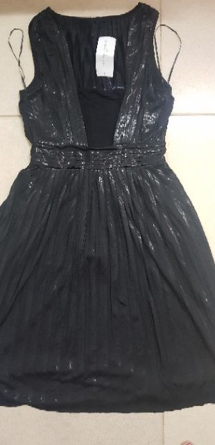 Đầm đen sát nách hàng hiệu French connection