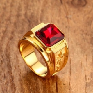 Nhẫn nam titan cao cấp thời trang kiểu chạm rồng 2 bên đá đỏ nhẫn màu mạ vàng thép không gỉ.
