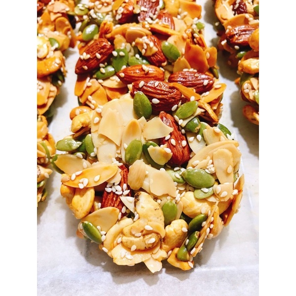 bánh hạt hạnh nhân