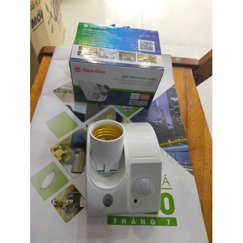 Đui đèn cảm biến chuyển động ánh sáng Rạng Đông 300W - Model: PIR E27/300W