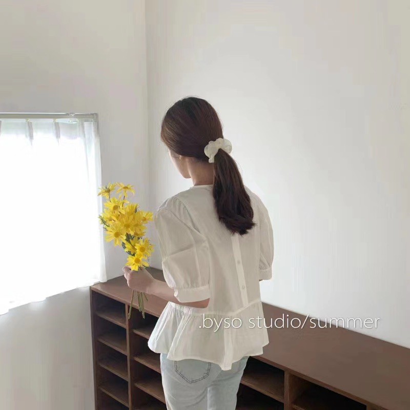 Áo kiểu cúc sau lưng