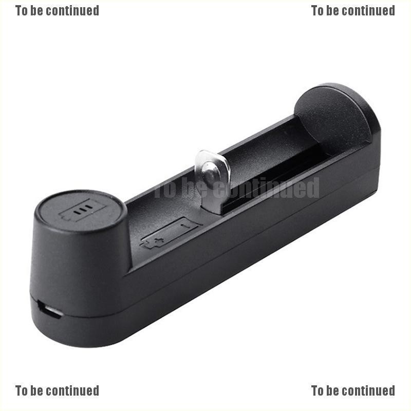 Đầu sạc pin lithium-ion 18650 kết nối cổng USB tiện dụng