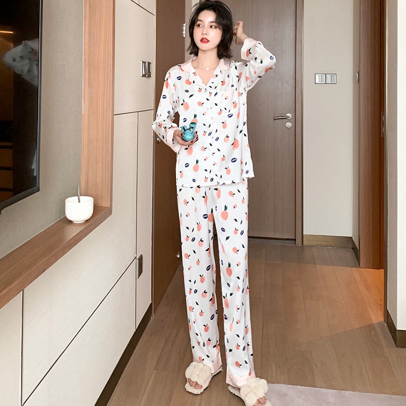 Bộ Đồ Ngủ Dài Tay Vải Lụa In Họa Tiết Dễ Thương Cho Nữ | BigBuy360 - bigbuy360.vn