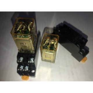 Rơ le trung gian 8 chân to 220V/ 10A/ Idec/ Japan.