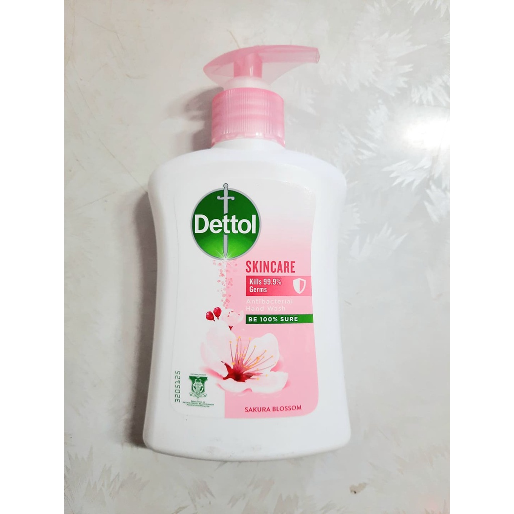 Nước rửa tay Dettol kháng khuẩn dưỡng da 250ml