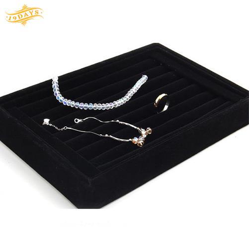 Hộp nhung đựng đồ trang sức