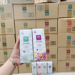 Dung dịch vệ sinh phụ nữ PH care Nhật
